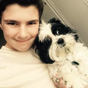 Meet your Posher, Dominic